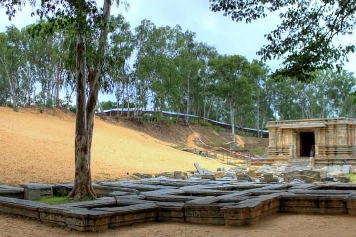 Somnathpur & Talakad Day Tour from Bengaluru — Chennakeshava Temple and Panchalinga Visit photo 3