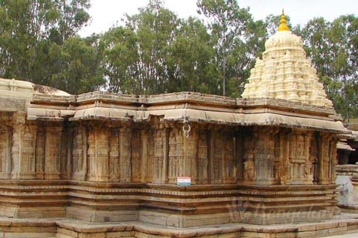 Somnathpur & Talakad Day Tour from Bengaluru — Chennakeshava Temple and Panchalinga Visit photo 4