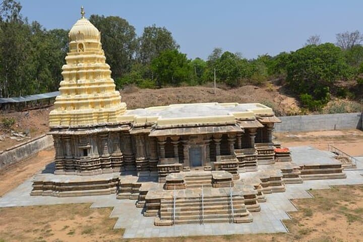 Somnathpur & Talakad Day Tour from Bengaluru — Chennakeshava Temple and Panchalinga Visit photo 6