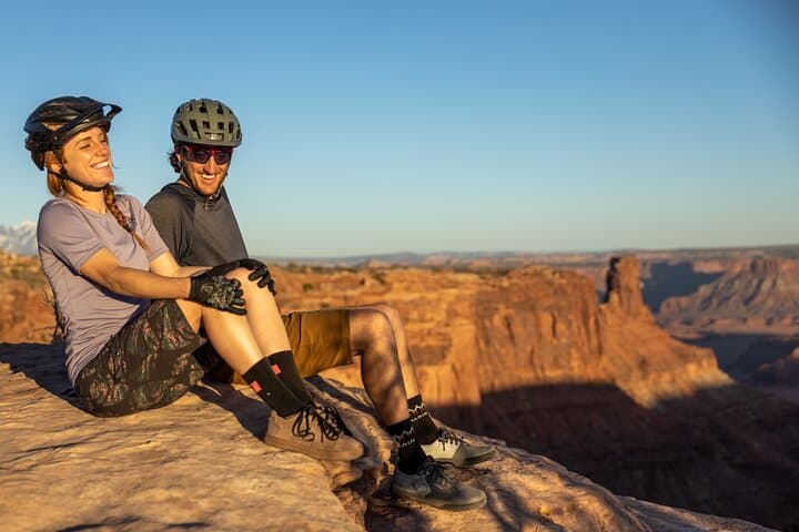 Sunset E-Bike Ride at Dead Horse Point: Moab’s 2,000-Foot Overlook Adventure