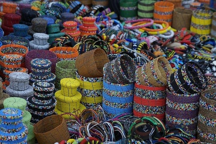 Authentic Nairobi souvenir shopping tour with local guide — beads, gemstones & artisan galleries photo 3
