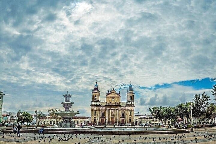 Picture Perfect: Immersive Photo Adventure through Guatemala City photo 3