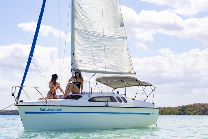 Private Sailing on Bacalar Lagoon: Luxe 4-Hour Yacht to Cenotes & Bird Island photo 4