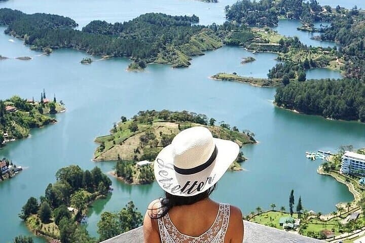Private SUV Tour to Guatapé and El Peñol — El Peñol Rock, Reservoir Views & Colorful Guatapé photo 3