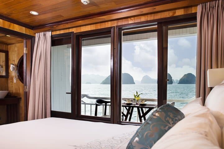 Halong Bay Overnight Cruise: 2-Day Ancora Experience to Titov & Sung Sot