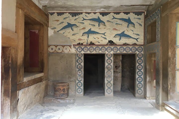 Knossos Palace Guided Tour: Skip-the-Line Small-Group Visit from Heraklion photo 4