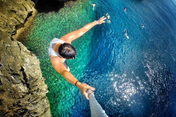Magic Island Cliff Jumping & Snorkeling — Private Boracay Boat Trip