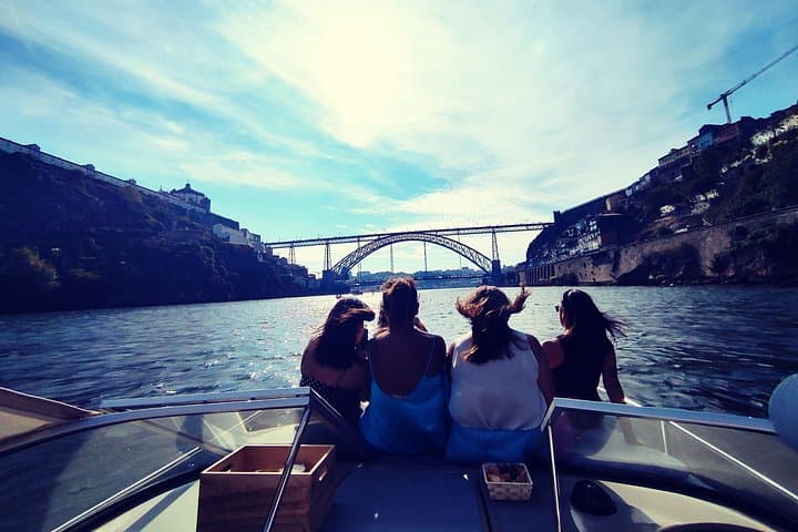 Private Porto Boat Tour — Six Bridges & Ribeira 90‑Minute Cruise photo 2