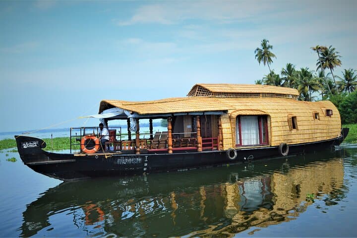 alleppey-backwater-houseboat-day-tour-from-kochi photo 3