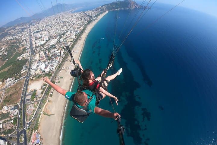 Antalya to Alanya Tandem Paragliding: Coastline Flights Over the Taurus Mountains