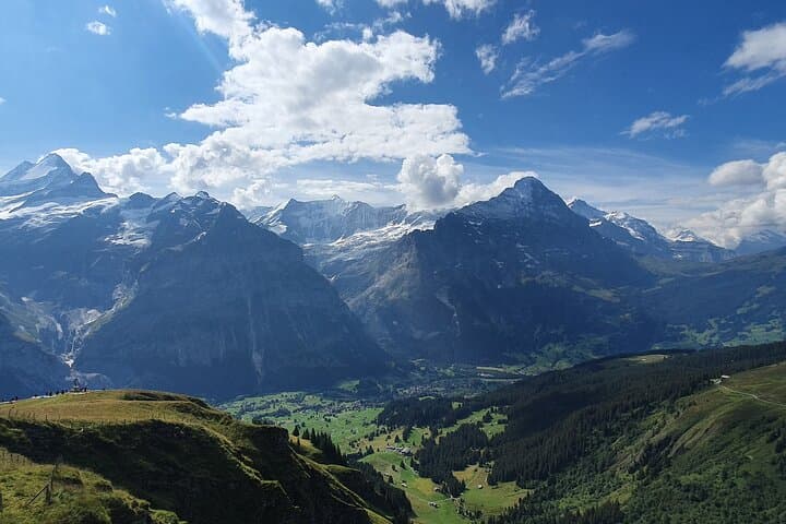 Grindelwald First & Cliff Walk: Gondola Ticket to Alpine Views and Adventure photo 4