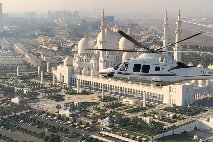 Helicopter Private Tour Over Abu Dhabi: 17-Minute Skyline Flight Above Mosque, Corniche & Islands