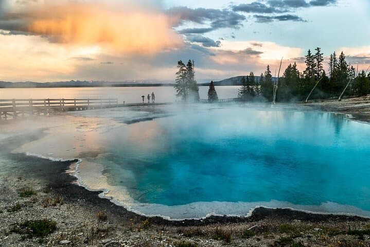 Yellowstone Private Full-Day Tour: Wildlife, Geysers & Hidden Hot Springs photo 3