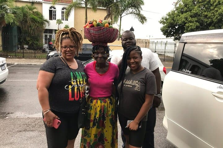 Montego Bay Sightseeing, Shopping & Bamboo Rafting Tour photo 2