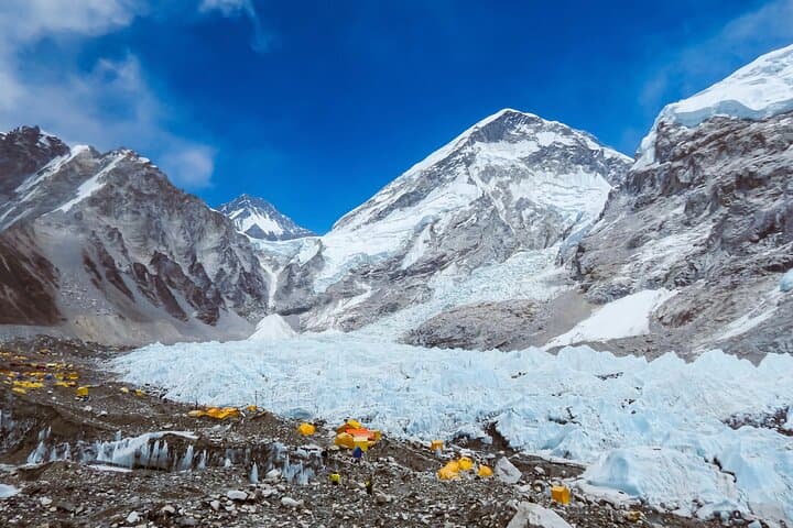 Everest Base Camp via Gokyo Lakes: 17-Day Trek to Gokyo Ri & Kalapathar