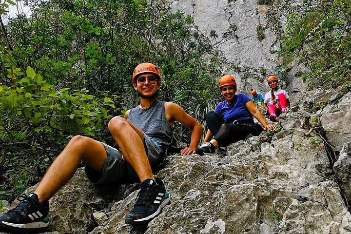 Eaglets Nest Rappel: Hiking, Climbing & 360° Views in La Huasteca, Monterrey photo 2