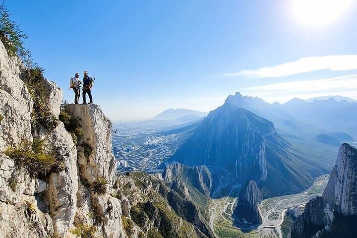 Eaglets Nest Rappel: Hiking, Climbing & 360° Views in La Huasteca, Monterrey photo 6