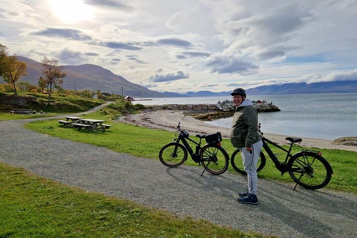 Tromsø E-Bike Highlights: Coastal Views, Museums & Prestvannet History