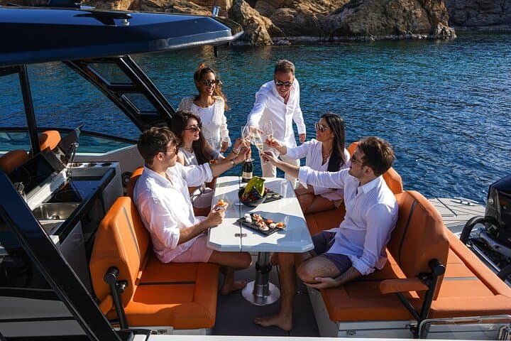 Sunset Sailing to Klima: Private Saxdor 32GTO Cruise with Snacks & Open Bar on Milos photo 3