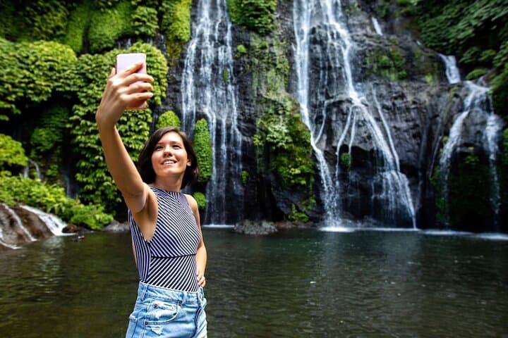 Lovina Sunrise Dolphin, Banyumala Waterfall & Ulun Danu Bratan Temple Tour photo 3