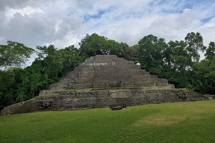 Lamanai Day Tour: New River Boat Ride to Ancient Maya Temples photo 3