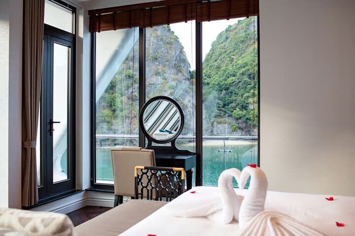 Overnight Halong Bay Cruise: President Sun Terrace Suite with Kayaking, Tai Chi & Squid Fishing photo 4