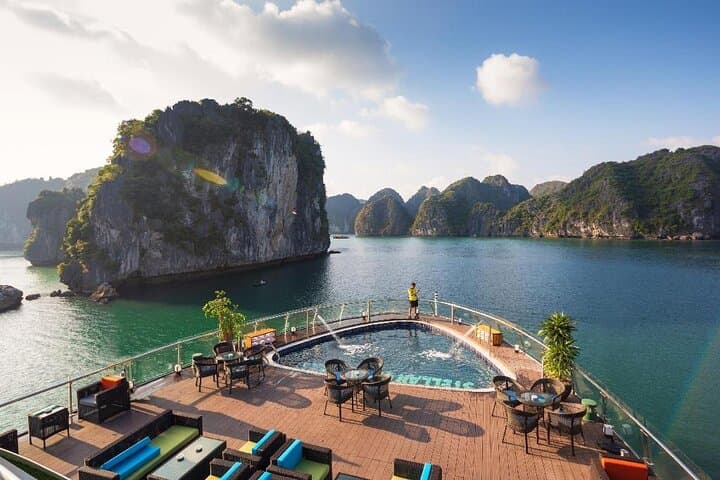 Luxury 3-Day Halong & Lan Ha Bay Cruise aboard Stellar of the Seas photo 5