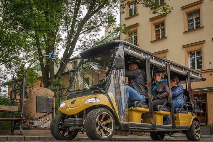 Krakow Eco Buggy: 90-Minute Kazimierz & Podgórze Sightseeing Tour