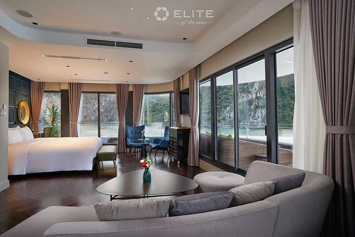Terrace-Suite Luxury Overnight Cruise in Halong Bay — 2-Day Halong & Lan Ha Bay Escape photo 2