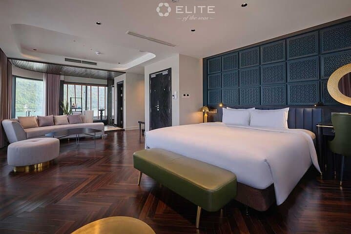 Terrace-Suite Luxury Overnight Cruise in Halong Bay — 2-Day Halong & Lan Ha Bay Escape photo 4