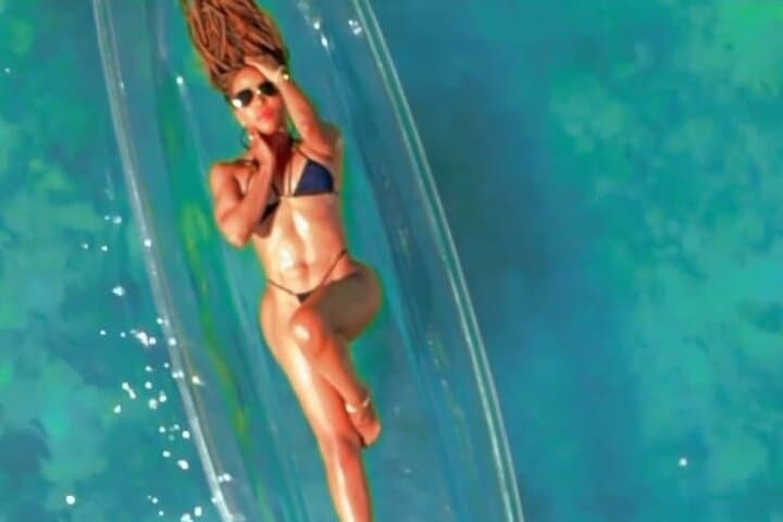 Clear Kayak Photoshoot Montego Bay: Capture Ocean-Front Portraits