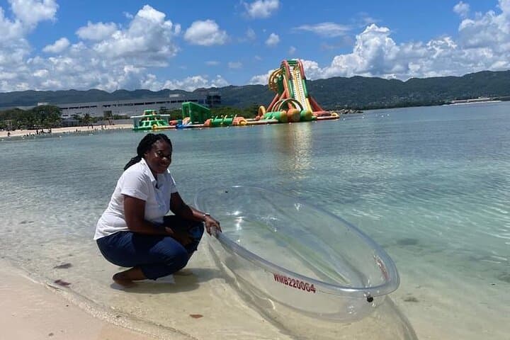 Clear Kayak Photoshoot Montego Bay: Capture Ocean-Front Portraits photo 5