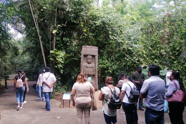 Explore La Venta: Guided Tour of the Olmec Stone Men in Villahermosa photo 4
