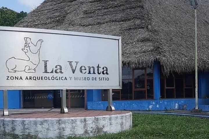 Explore La Venta: Guided Tour of the Olmec Stone Men in Villahermosa photo 6
