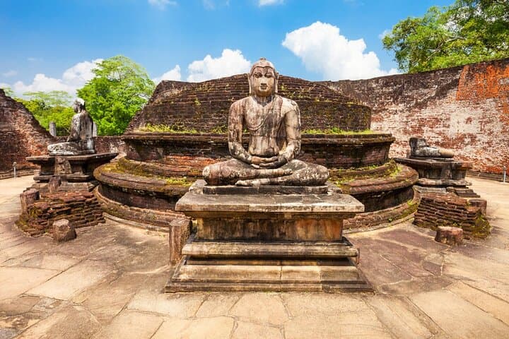 8-Day Sri Lanka Highlights Tour: Private Driver, Safari & Hill Country Train photo 4
