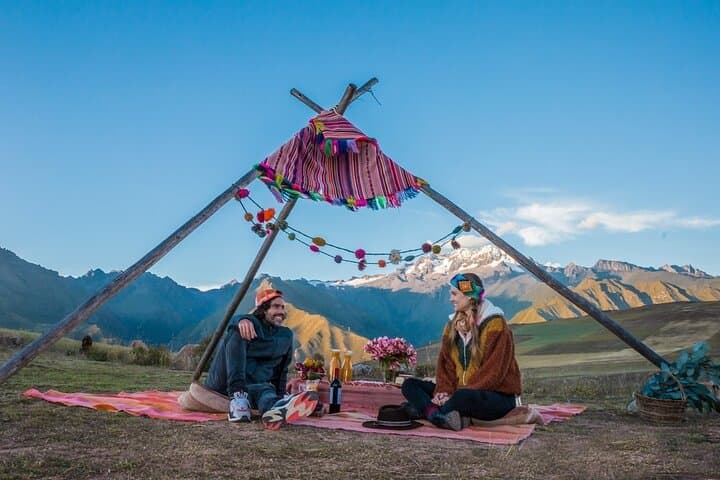 Mountain View Picnic & Maras Salt Mines: Private Sacred Valley Day Tour