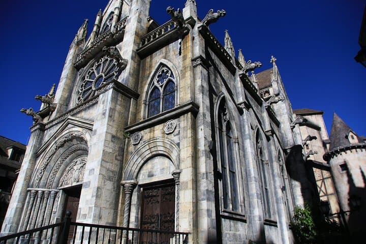 Ba Na Hills Moto Trip from Hoi An — Golden Bridge, Cable Car & Hai Van Pass Day Ride photo 3