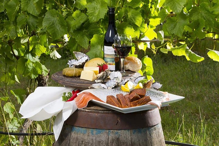 Bruny Island Gourmet Day Trip from Hobart — Cheese, Oysters & The Neck Lookout