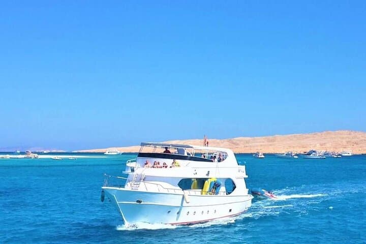 Hurghada Red Sea Diving Expedition for Novice and Certified Divers