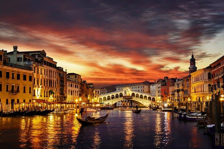 Venice After Dark: Small-Group Night Walking Tour to Experience Venice Like a Local
