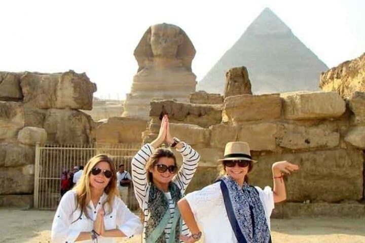 Cairo Day Trip from Hurghada: Pyramids, Sphinx & Egyptian Museum in One Day