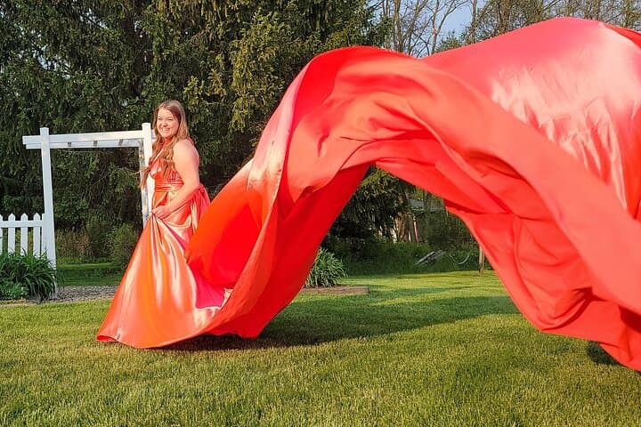 Flying Dress Photo Shoot on the Capitol Square — Madison’s Dramatic 15-Minute Session photo 5