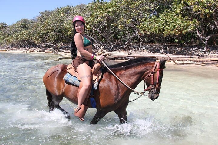 Ultimate Adventure Day: Zip Line, ATV & Horseback in Mahogany Bay, Roatán photo 3