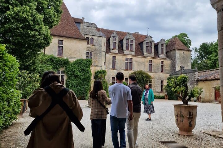 Saint-Émilion Electric Bike Wine Tour: Châteaux, Tastings & Picnic Lunch photo 4