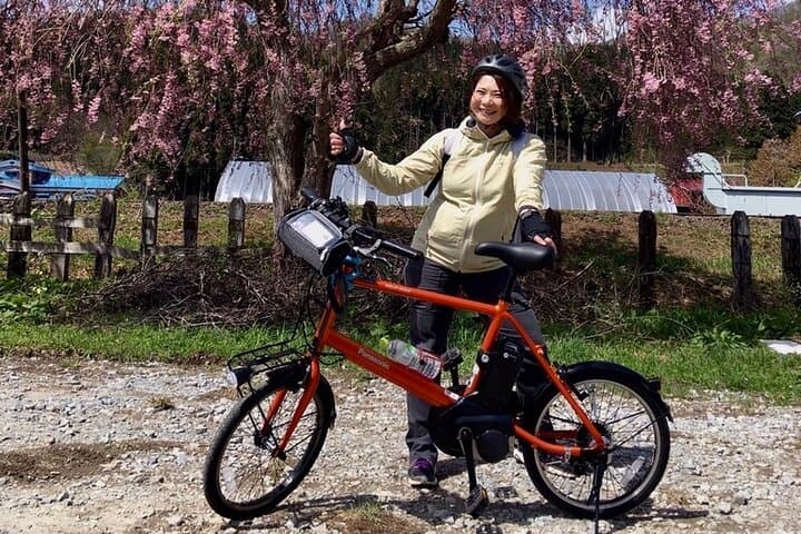 Satoyama Electric-Assist Bicycle Rental & Kakunodate Cycling Tour photo 4