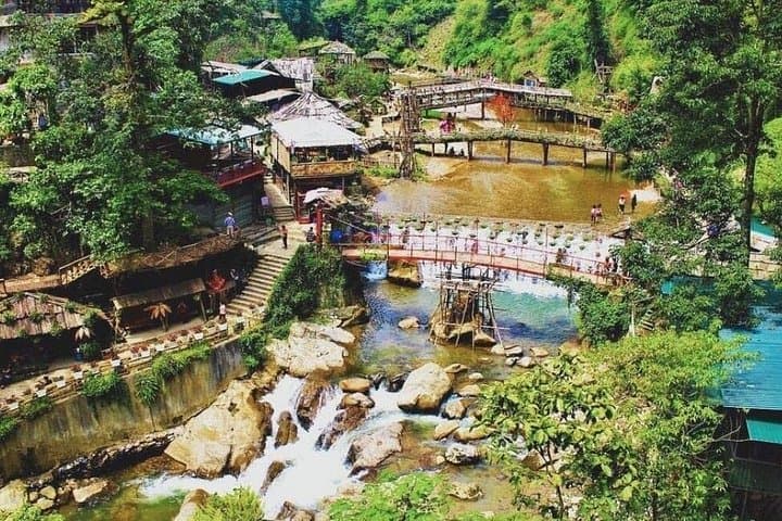 Sapa 3-Day Trek by Bus — Rice Terraces, Ethnic Villages & Silver Falls photo 3