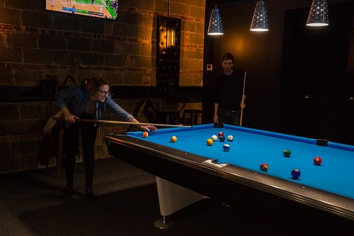 Private Billiards Class in Canggu: Improve Your Pool Game in Bali