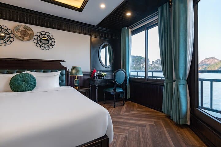 Overnight Rita Cruise & Kayaking in Lan Ha Bay — Luxury Halong Bay Experience photo 5