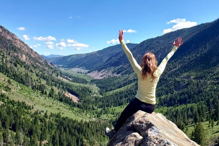 Private Alpine Hike and Charcuterie Tasting Near Denver