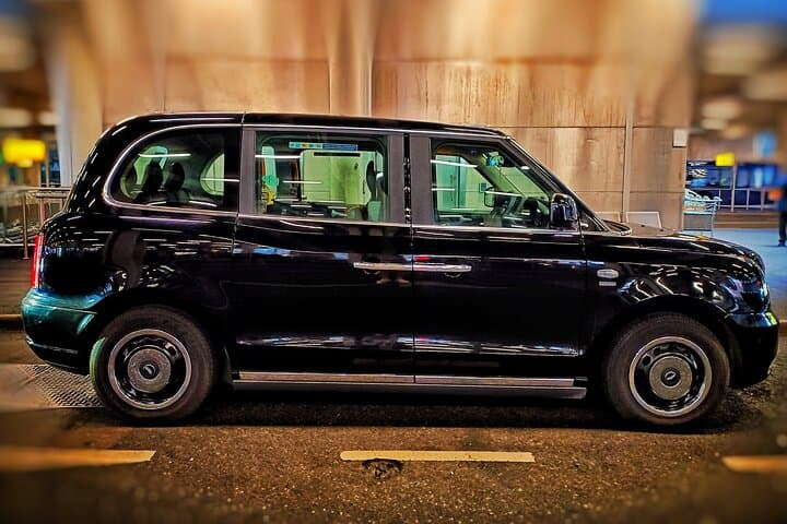 Heathrow Black Cab Transfer — Private London Airport Ride with Local Knowledge photo 2